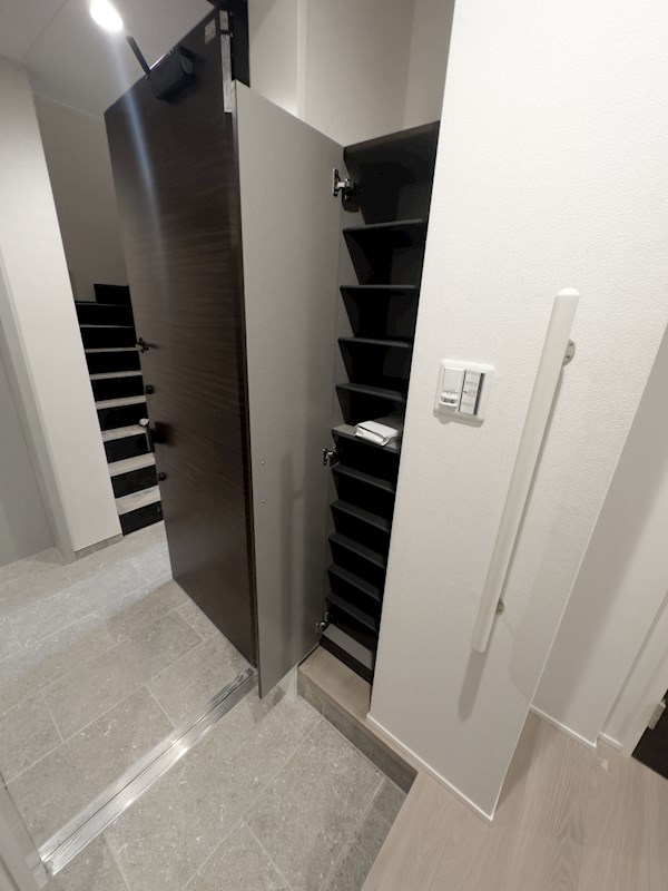 メゾンエイル☆仲介手数料半月分☆ 玄関