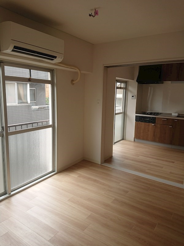 メゾン･オカダ★仲介手数料半月分★ リビング