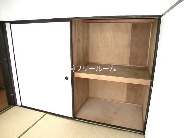 朝日ハイツ１号棟 収納