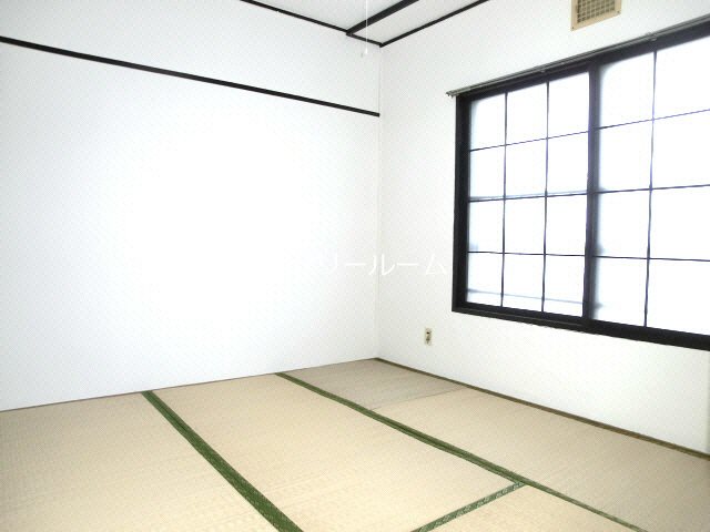 朝日ハイツ１号棟 子供部屋