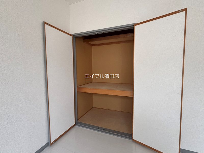 ウッディヴィレッヂA館 収納
