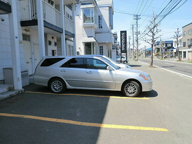 エクセレンス５・６ 駐車場