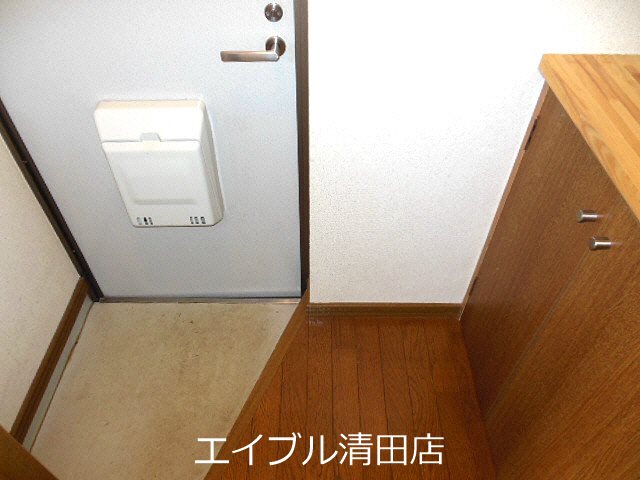 ルミエール美しが丘 玄関
