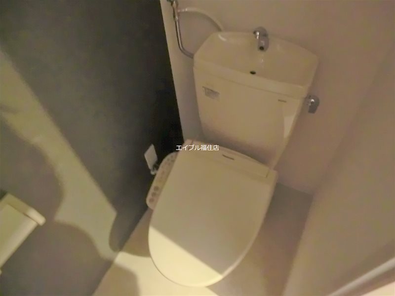 アルファスクエア福住2条 トイレ