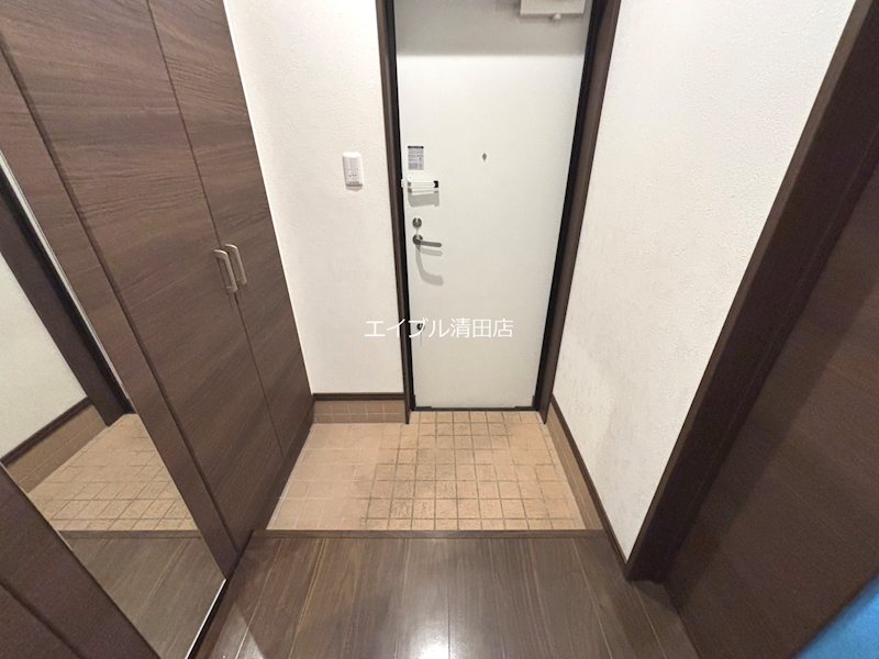 レガーメ北広島参番館 玄関