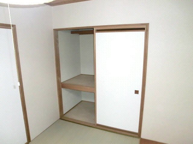 エクレール羊ヶ丘 収納