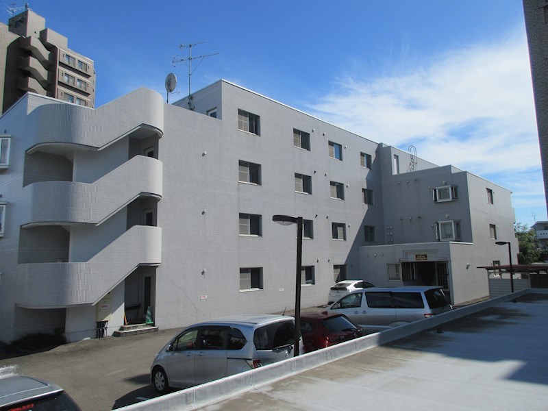 北海道札幌市豊平区福住二条４丁目 駐車場