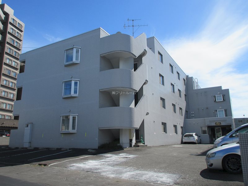 北海道札幌市豊平区福住二条４丁目 駐車場
