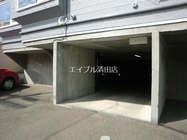 エスポアール清田 駐車場