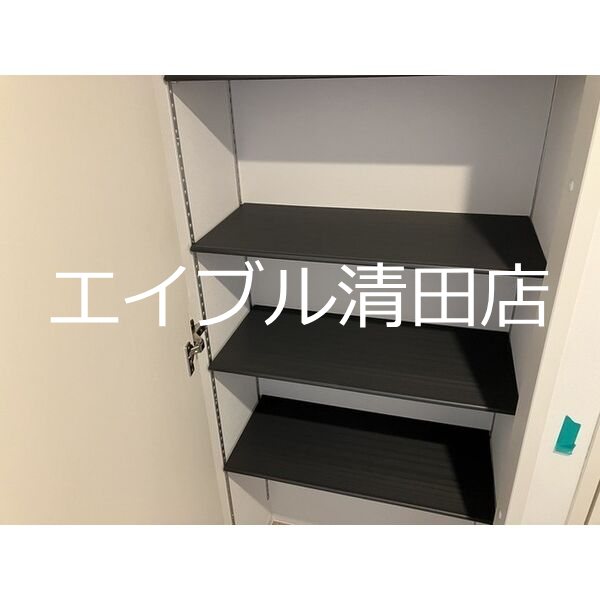 ウェルズビレッジ 収納