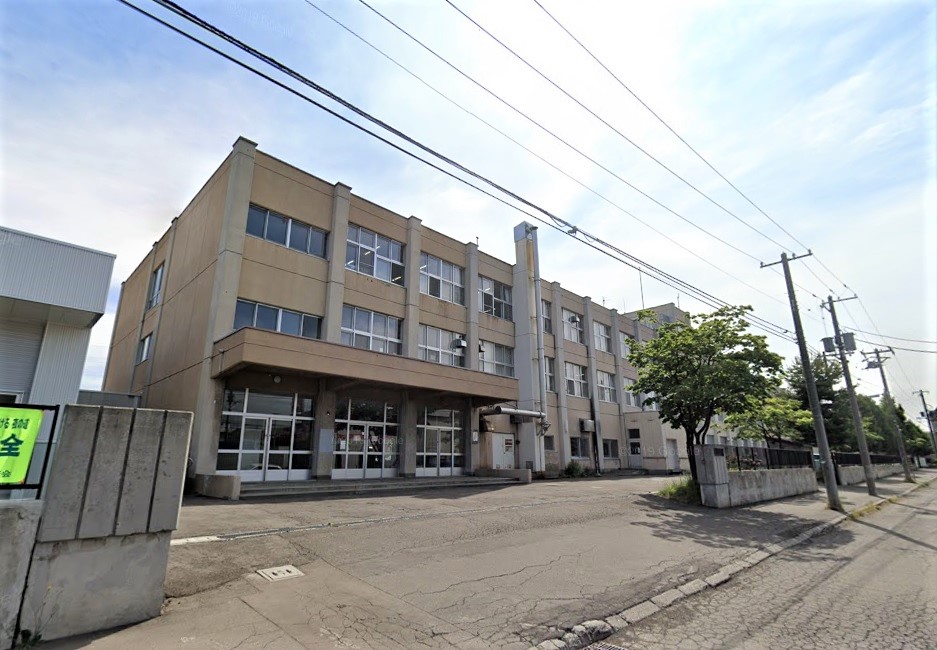 岩泉ビル 中学校