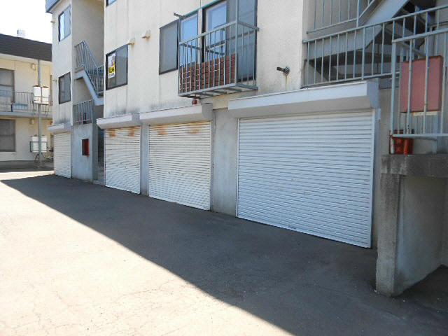 NORTH　FIELD弐番館 駐車場