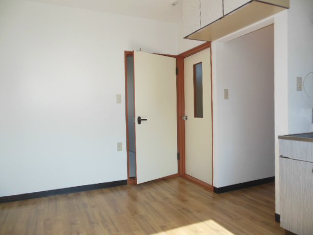 NORTH　FIELD弐番館 玄関