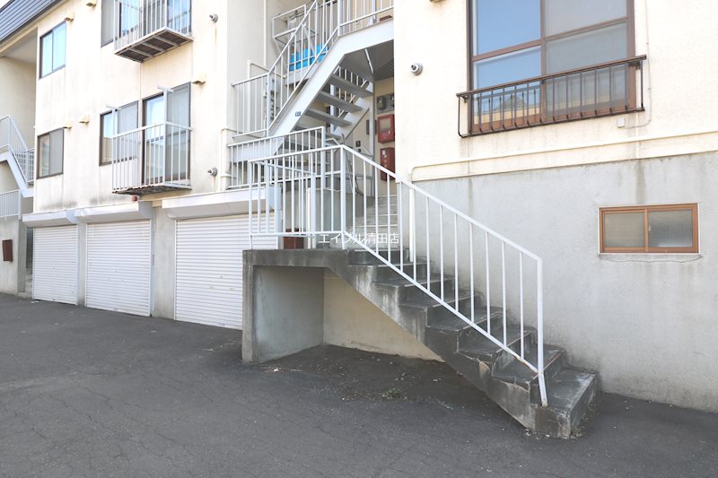 NORTH　FIELD弐番館 エントランス