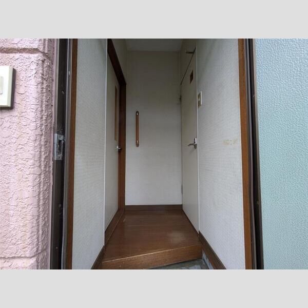 飛鳥マンション 玄関