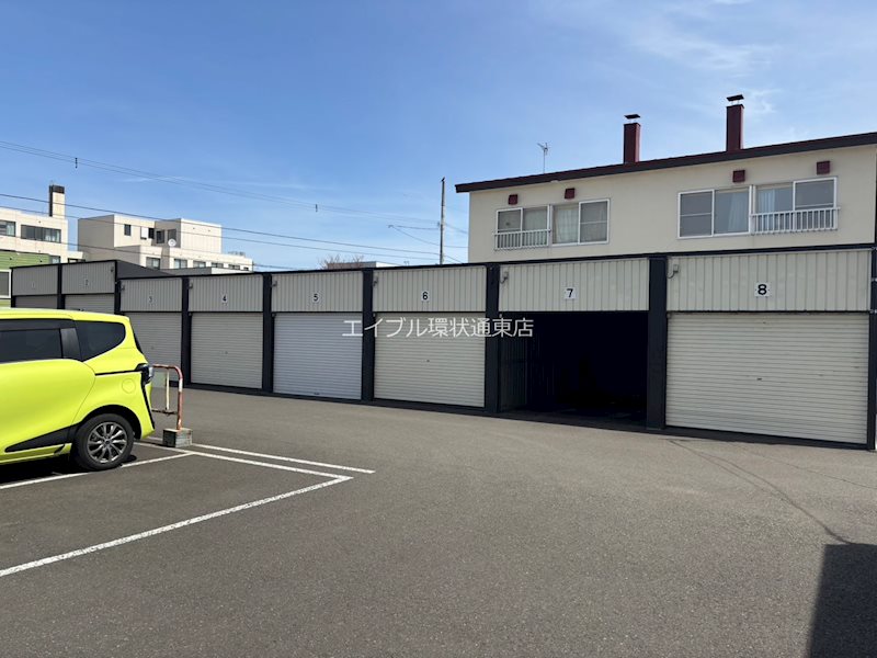 サンシャイン85 駐車場