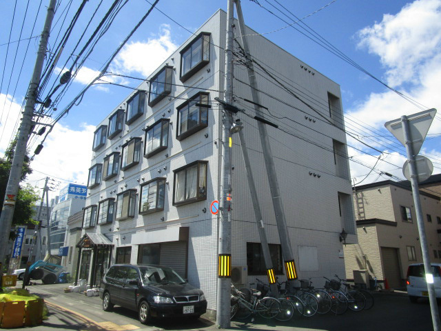 ウエスト28 外観
