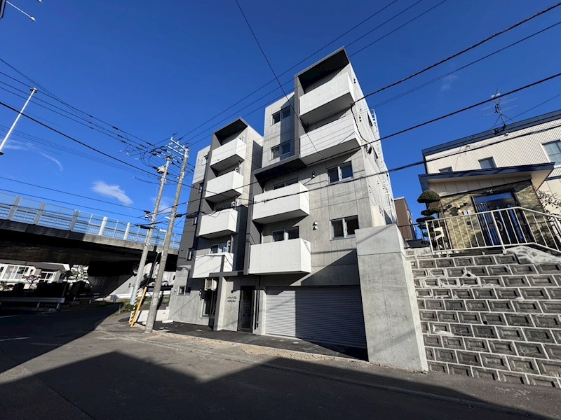 カームヒルズ西岡 外観