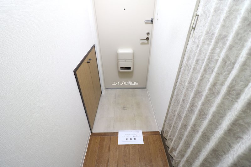 サントピア 玄関