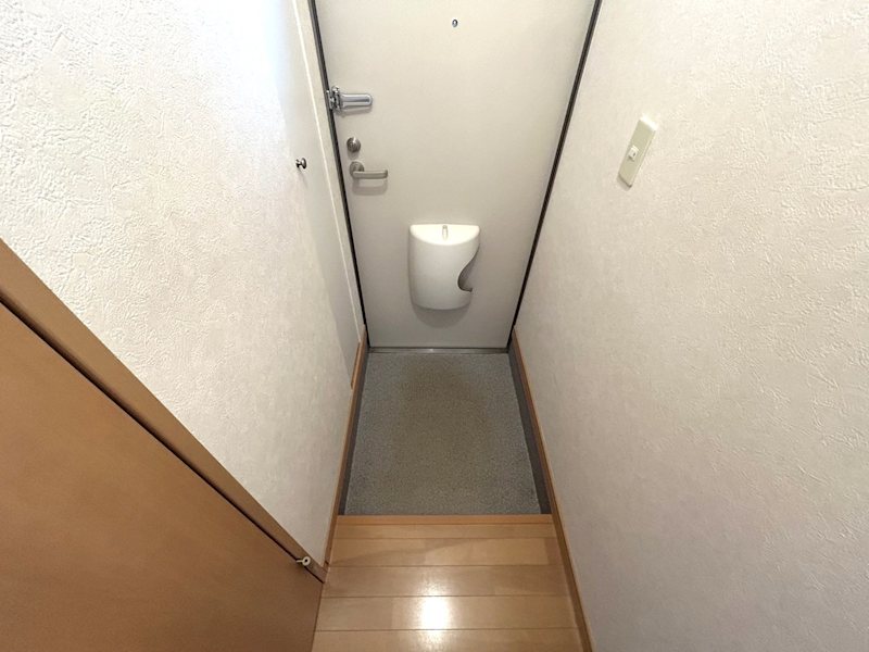 北海道札幌市東区北二十七条東６丁目 玄関