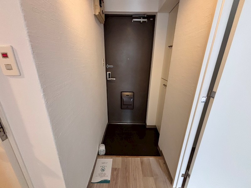 カーム北18条 玄関