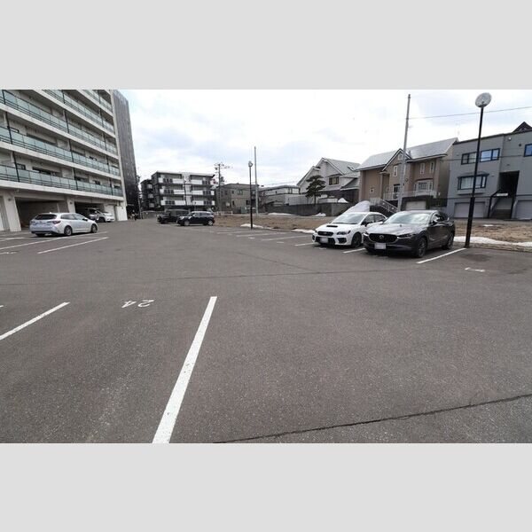ヴィラ福住 駐車場