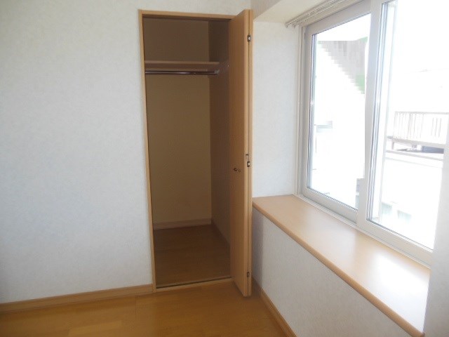 カステル北野 収納