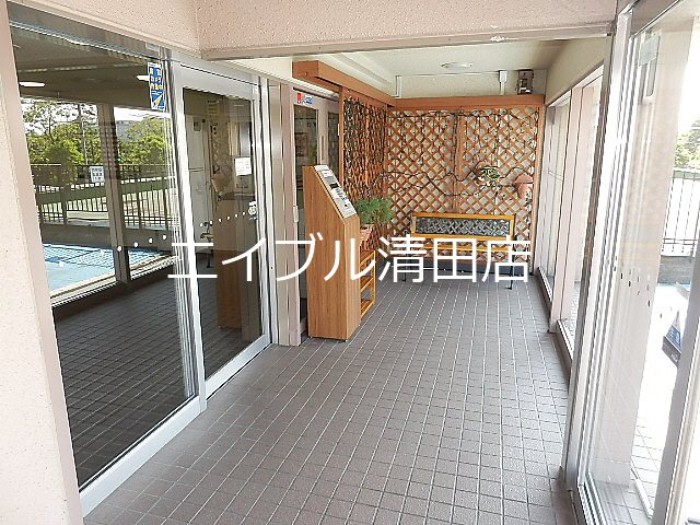 ターミナルハイツ大谷地 エントランス