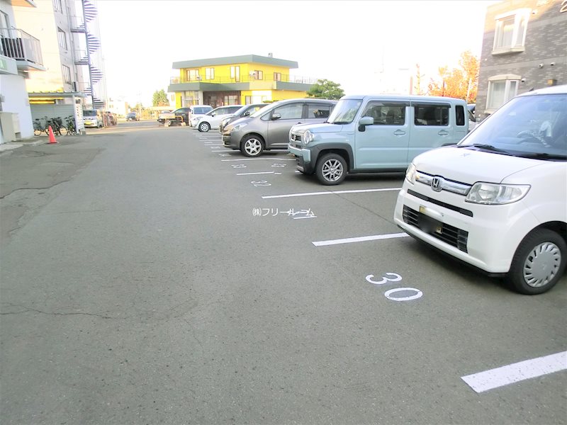グリーンヒルシャトー 駐車場