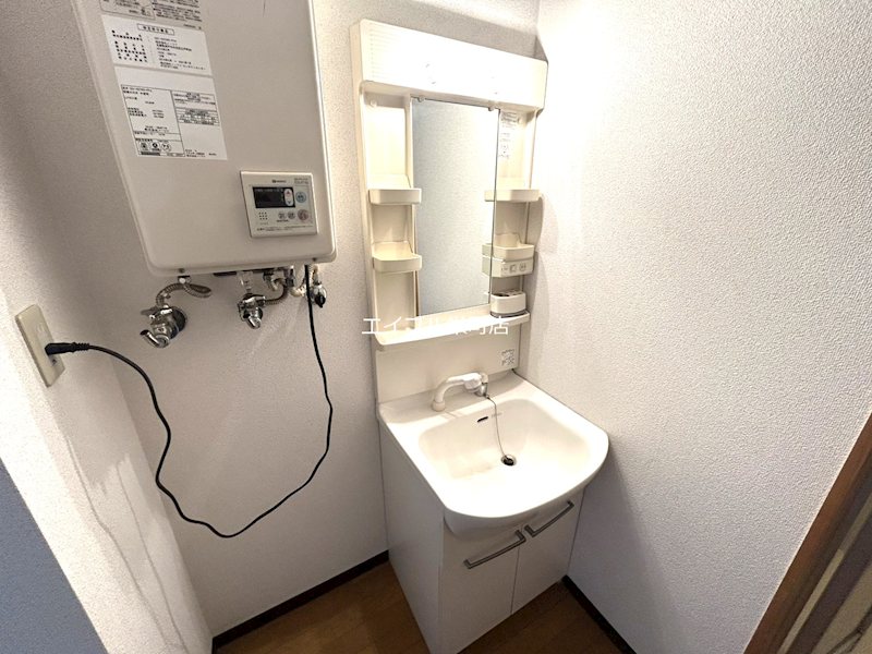 元町60 洗面所