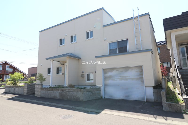 大曲幸町1丁目貸家 外観