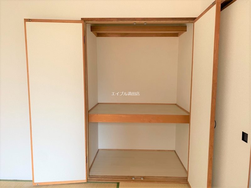 ウッディヴィレッヂA館 収納