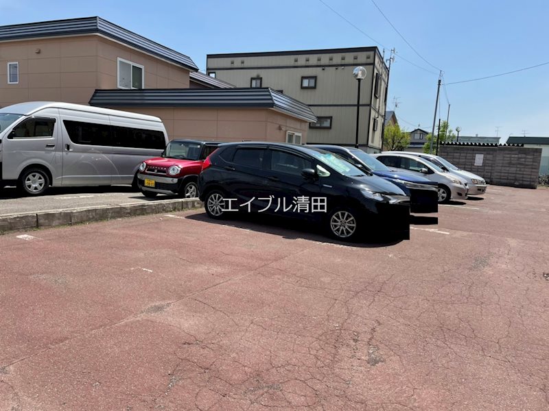 セントラルパレス 駐車場