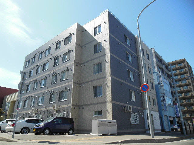 T147 外観
