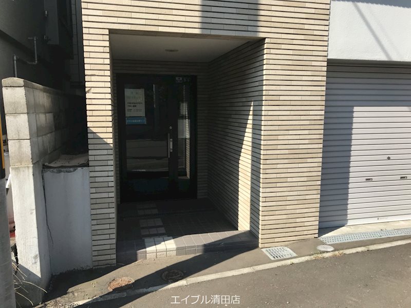 ウイングコート エントランス