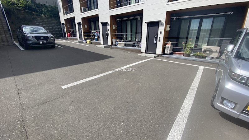 eie西岡TOWN 駐車場