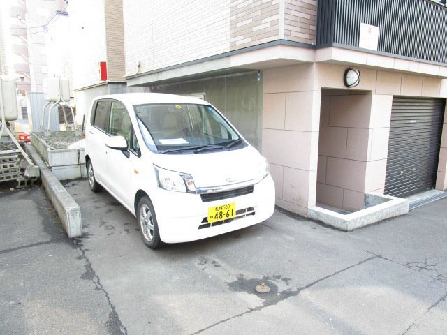 クヴェレ15 駐車場