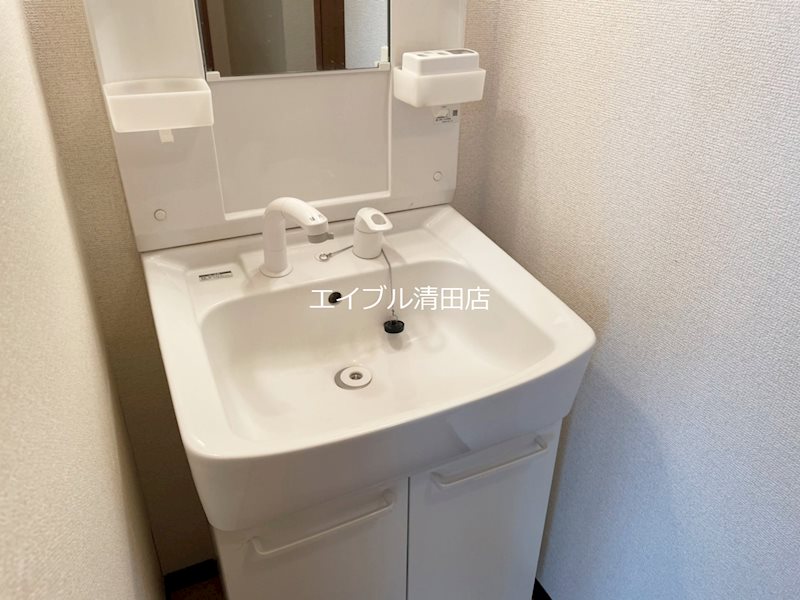 クレセント 洗面所