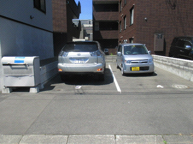 ティンカーベル 駐車場