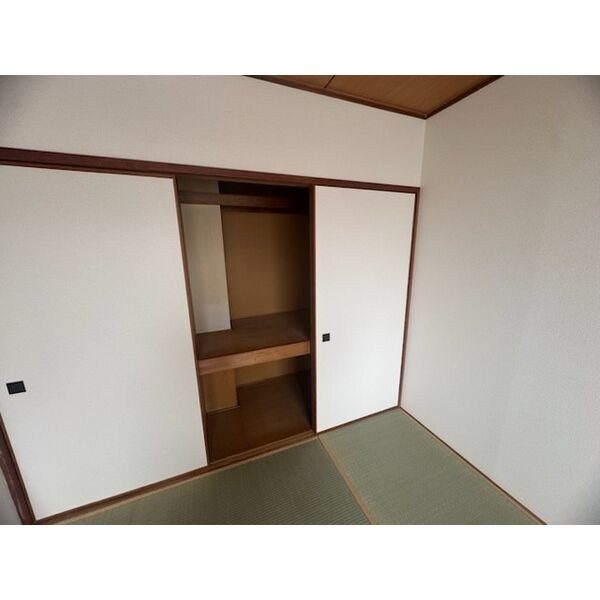 ポラリスビル 収納