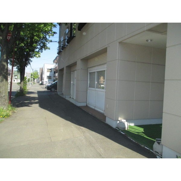 ポラリスビル 駐車場