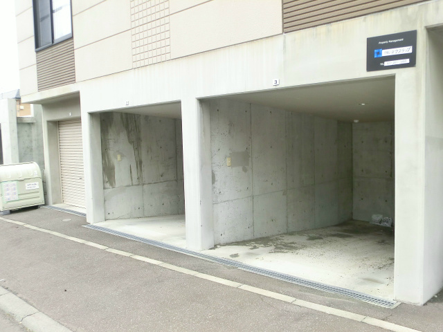 アクアフォレスト 駐車場