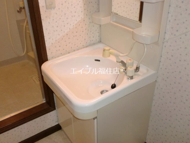 ウエストヒルズ壱番館 洗面所