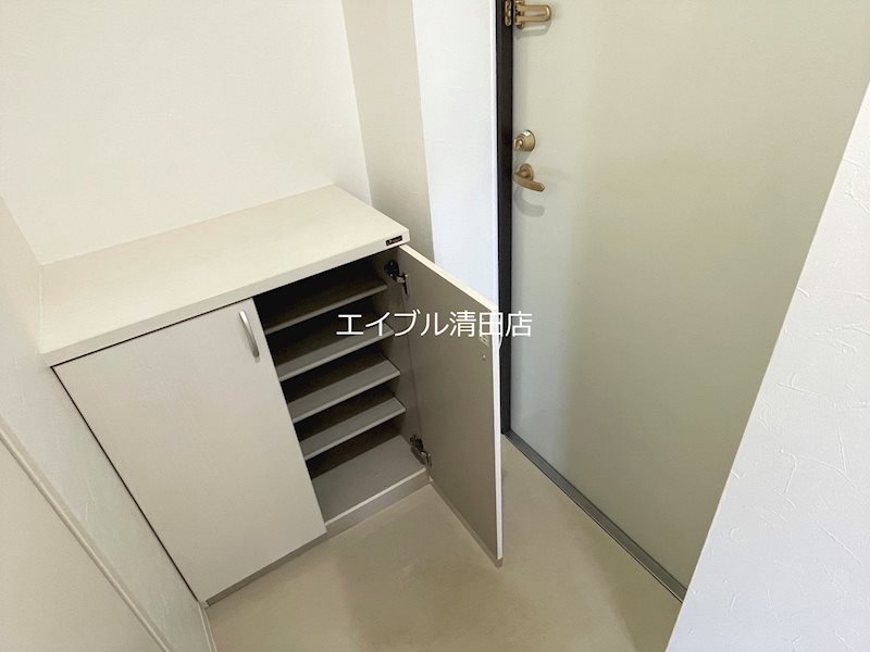 カーサ国際大前 玄関