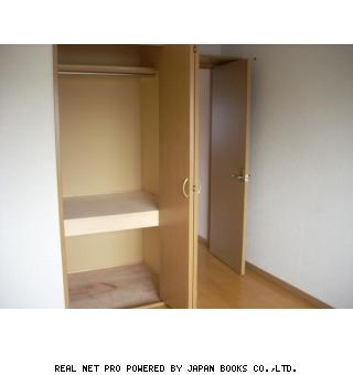 カステル元町 収納