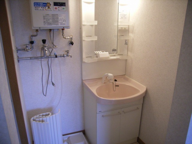 カステル元町 洗面所