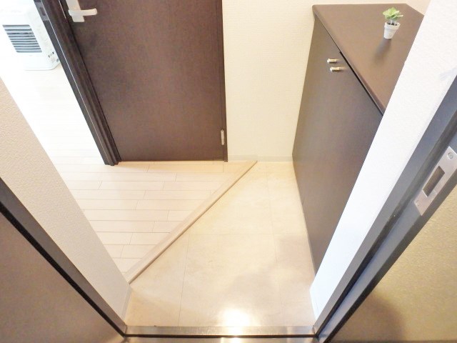 ラクラス札幌北7条 玄関