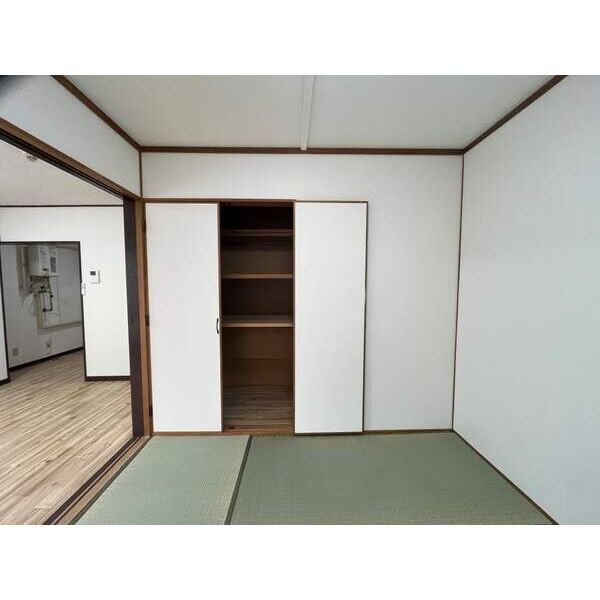ヴォラハイツ 収納
