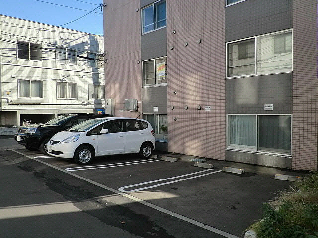 クリアーフィールド 駐車場