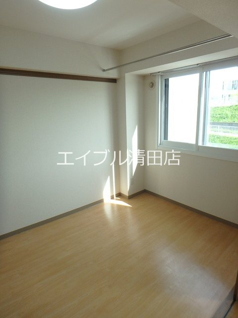 サンシティI ベッドルーム
